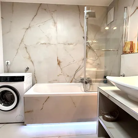 Goldstadt - Design Und Relax - Modernes Wohnen In *