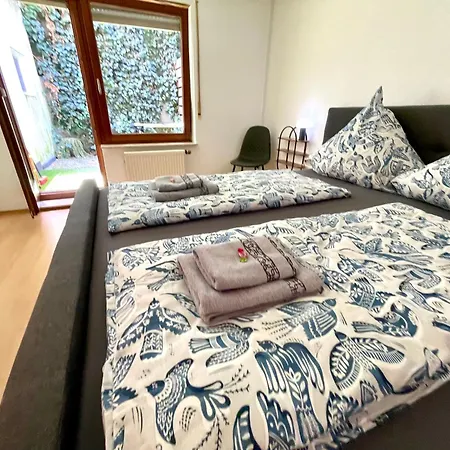 Goldstadt - Design Und Relax - Modernes Wohnen In