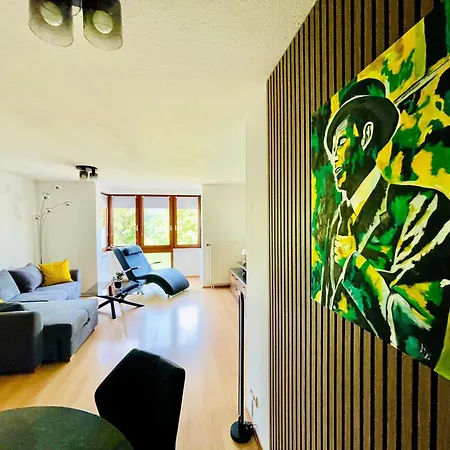Goldstadt - Design Und Relax - Modernes Wohnen In